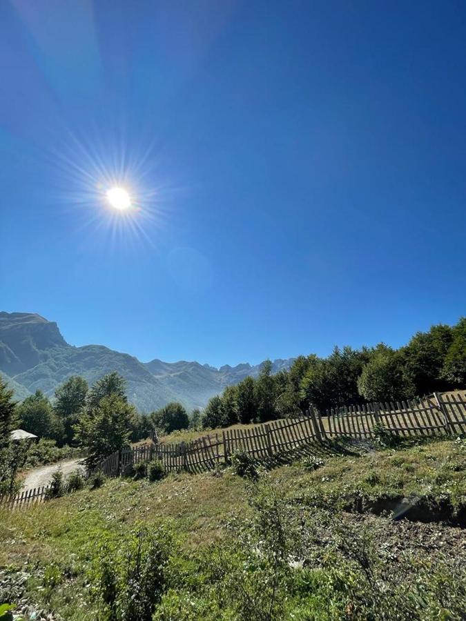 Hotel Kelmendi Lepushe Buitenkant foto